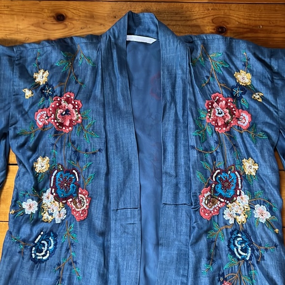Zara Lightweight Blue Cotton Denim Floral Embroidered Kimono w/ Chiffon Lining. - Picture 3 of 5